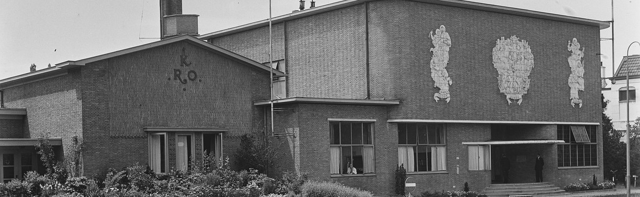 KRO-studio 1951 (foto: Bilsen, Joop van / Anefo; Nationaal Archief)